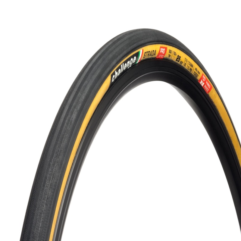 Challenge Strada Pro Handmade Clincher Tyre Black 700x25