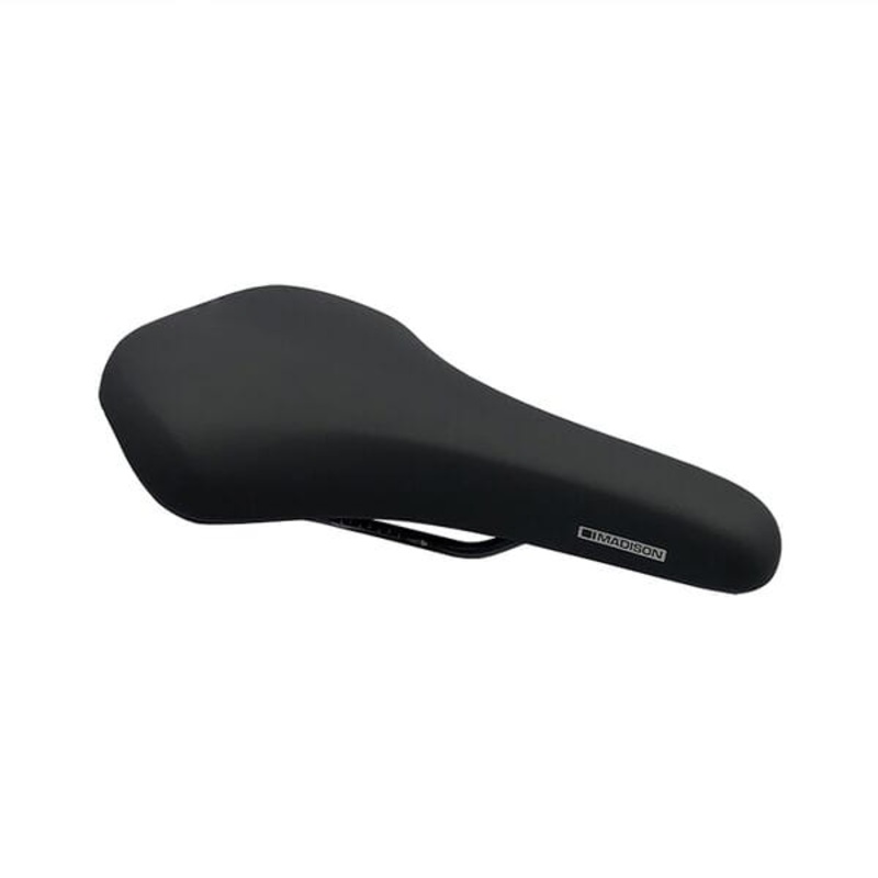 Madison Freewheel U100 Saddle Black 158mm x 275mm U100