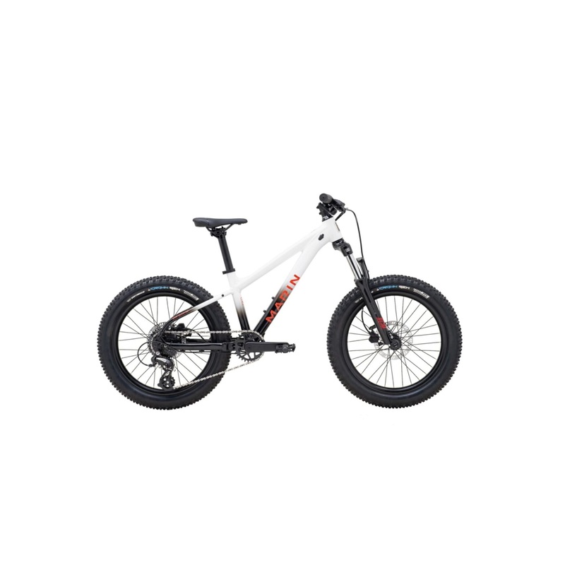 Marin San Quentin 20 2025 WHITE BLACK