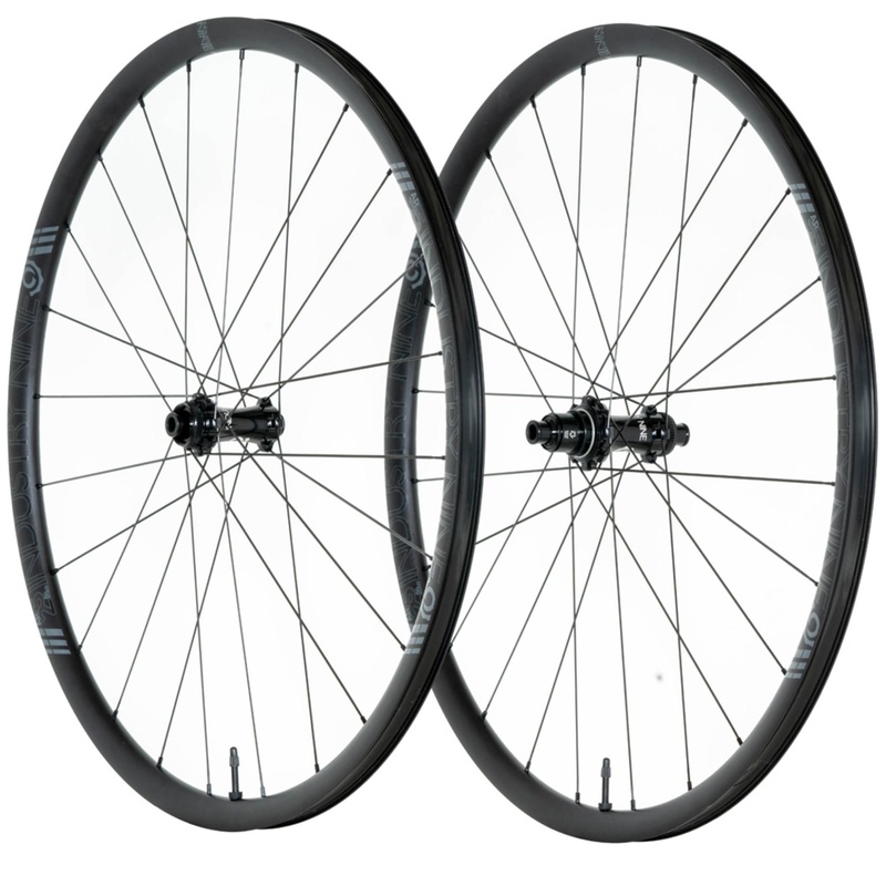 Industry Nine SOLiX SL AR25 Wheelset BLACK 12X100 12X142 - 24H - Shimano HG