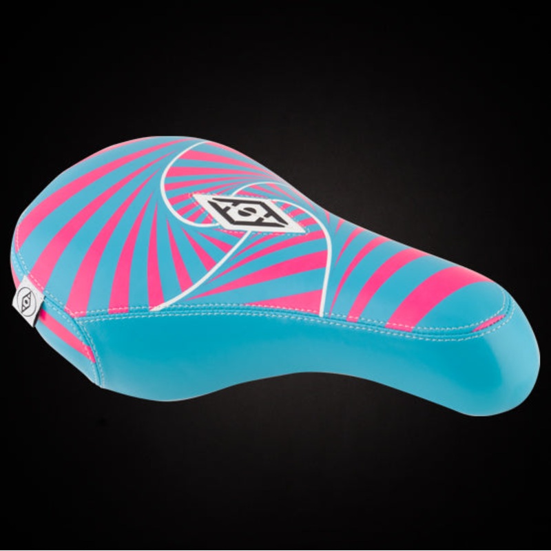Alienation Psycho Pivotal Seat