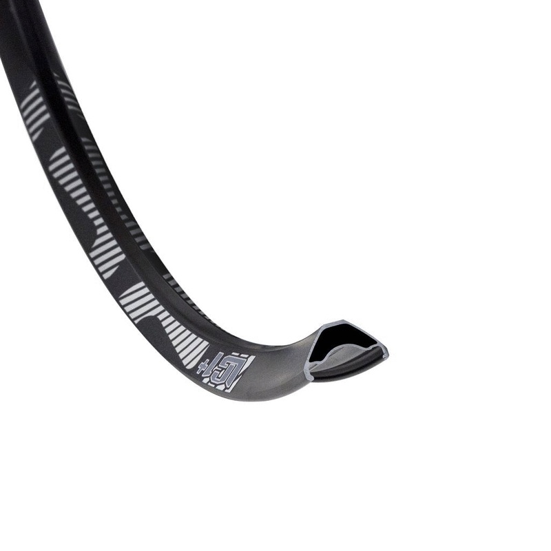 E13 LG1 EN PLUS RIM (i30) 29 / 32H