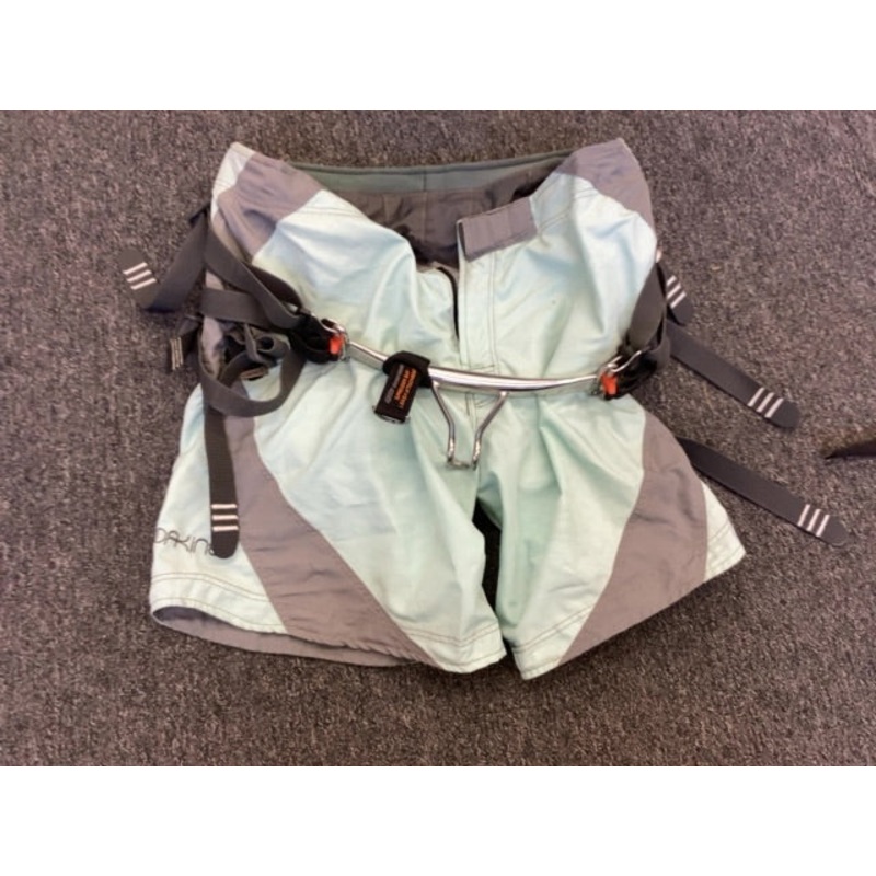 10 Dakine Nitrous Harness,  B Condition 10 B Dakine